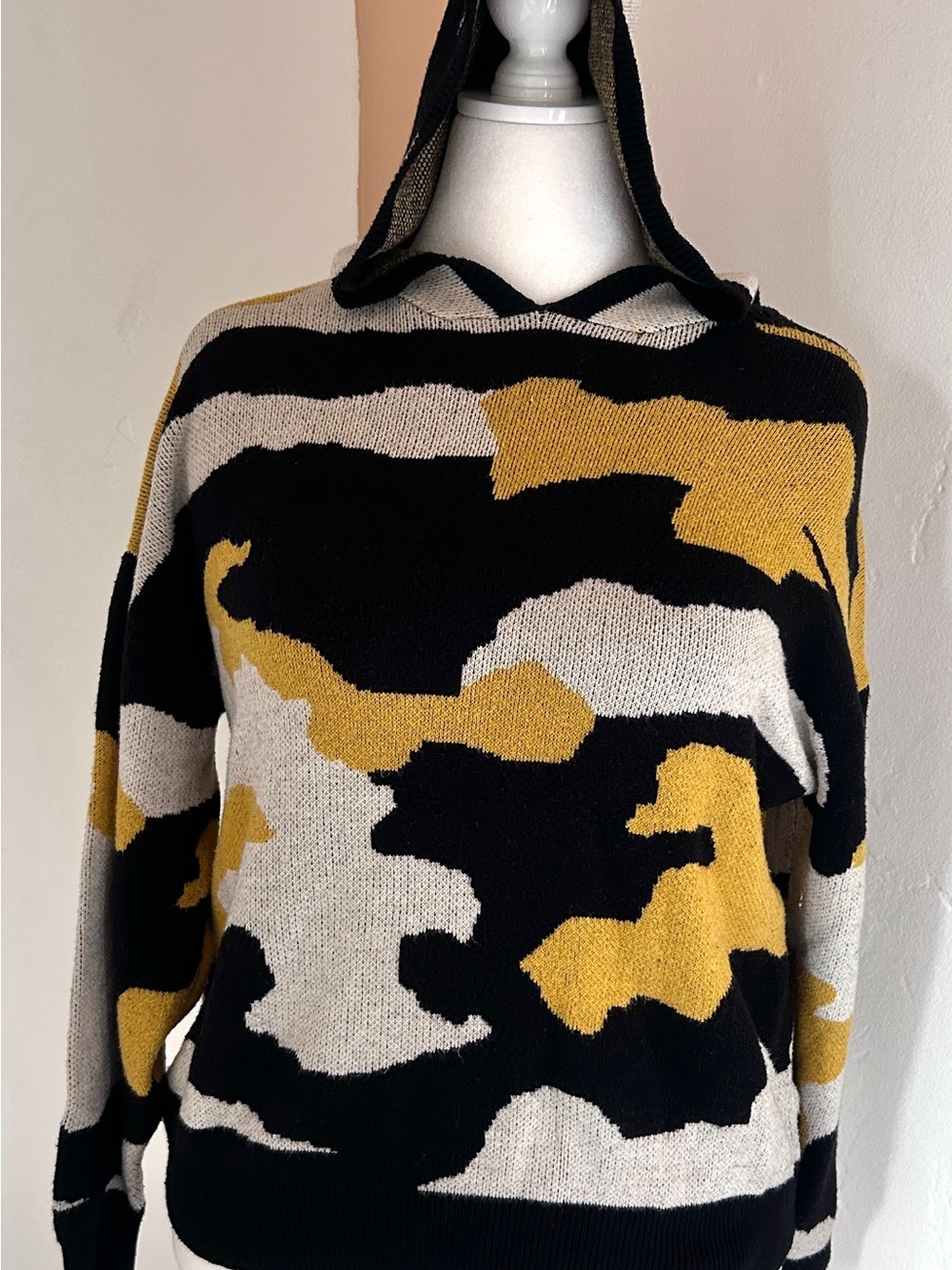 Boutique Hooded Camo Knit Sweater Black Mustard Cream L Fits 1X
